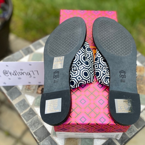 Tory Burch Carson Flip Flops - Picture 8 of 8